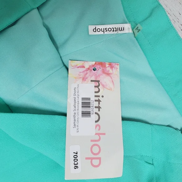 NWT  women's scalloped hem turquoise color  Mittoshop size Large - Picture 3 of 8